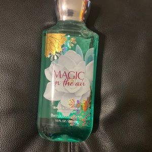 Bath and Body Works Magic in the Air Shower Gel